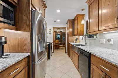 1810 Hunt Drive, Friendswood, TX 77546 - Photo 23