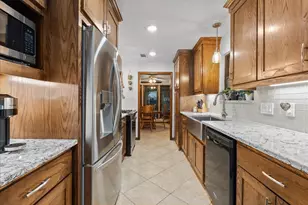 1810 Hunt Dr, Friendswood, TX 77546 - Photo 23
