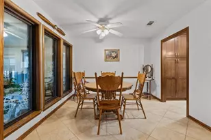 1810 Hunt Dr, Friendswood, TX 77546 - Photo 17
