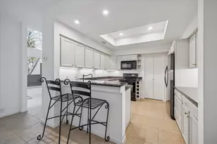 259 Litchfield Ln, Houston, TX 77024 - Photo 13