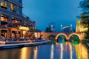 7 Moatwood Ct, The Woodlands, TX 77382 - Photo 43