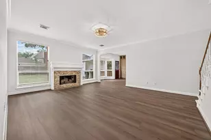 2006 Teakwood Pl, Sugar Land, TX 77478 - Photo 9
