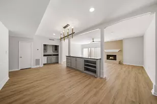 1746 S Gessner, Houston, TX 77063 - Photo 11