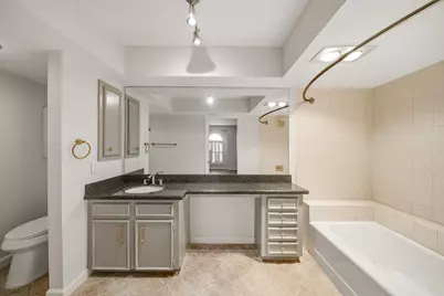 1746 S Gessner, Houston, TX 77063 - Photo 19