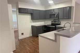 17034 Coachmaker Dr, Friendswood, TX 77546 - Photo 11