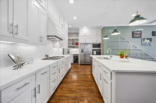 924 Alexander St, Houston, TX 77008 - Photo 3