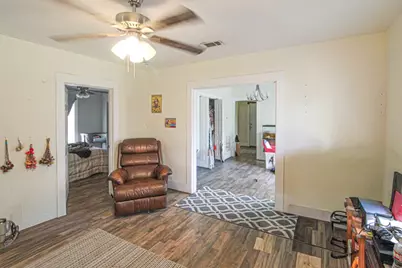 1203 N Houston Avenue, Livingston, TX 77351 - Photo 9