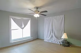 1203 N Houston Ave, Livingston, TX 77351 - Photo 13