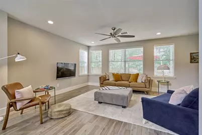 38 E Gaslight Place, The Woodlands, TX 77382 - Photo 7