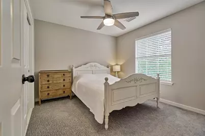 38 E Gaslight Place, The Woodlands, TX 77382 - Photo 33