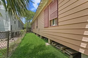 2212 32nd St, Galveston, TX 77550 - Photo 27
