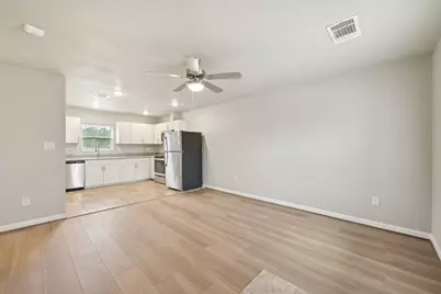 274 Plez Morgan Drive #B, Montgomery, TX 77356 - Photo 5