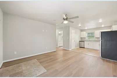 274 Plez Morgan Drive #B, Montgomery, TX 77356 - Photo 3