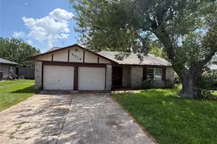 4614 27th St, Dickinson, TX 77539 - Photo 1