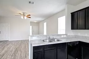 2855 Silver Tree, Houston, TX 77014 - Photo 3