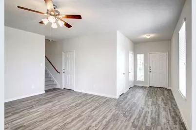 2855 Silver Tree, Houston, TX 77014 - Photo 9