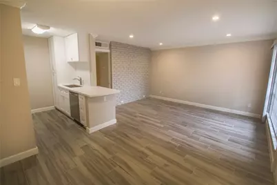 2121 Fountain View Drive #25, Houston, TX 77057 - Photo 7