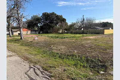 819 Collins Street, Richmond, TX 77469 - Photo 5