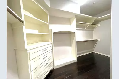 2111 Welch Street #B110, Houston, TX 77019 - Photo 9