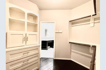 2111 Welch Street #B110, Houston, TX 77019 - Photo 13