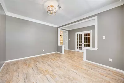 11 Alden Glen Court, The Woodlands, TX 77382 - Photo 11