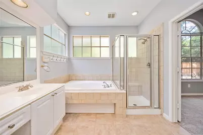 11 Alden Glen Court, The Woodlands, TX 77382 - Photo 25