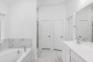 21422 Jacaranda Blossom Wy, Tomball, TX 77377 - Photo 5