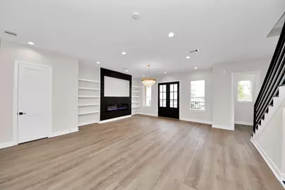 1603 Sylvester Road, Houston, TX 77009 - Photo 7