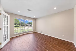 3042 Pecan Point Dr, Sugar Land, TX 77478 - Photo 5