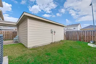 7215 Pavilion Dr, Houston, TX 77083 - Photo 17