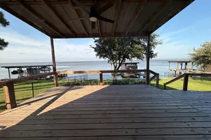 102 Bridgelanding, Onalaska, TX 77360 - Photo 17