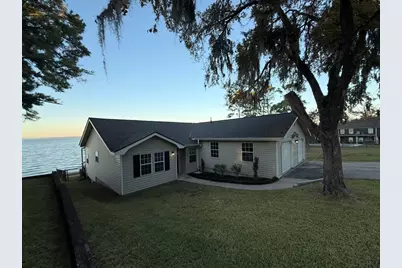 102 Bridgelanding, Onalaska, TX 77360 - Photo 1