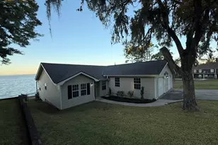 102 Bridgelanding, Onalaska, TX 77360 - Photo 1