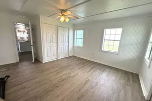 302 2nd St, Palacios, TX 77465 - Photo 9