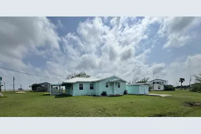 302 2nd Street, Palacios, TX 77465 - Photo 5