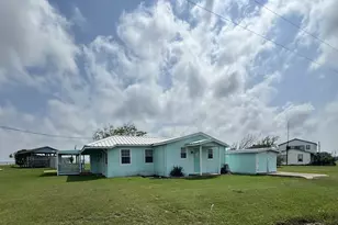 302 2nd St, Palacios, TX 77465 - Photo 5