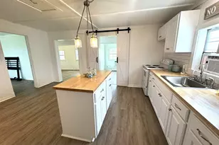 302 2nd St, Palacios, TX 77465 - Photo 21