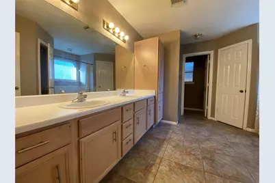 1221 Shadowlake Drive, Sealy, TX 77474 - Photo 9