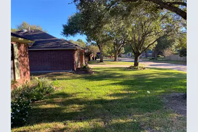 1221 Shadowlake Drive, Sealy, TX 77474 - Photo 13