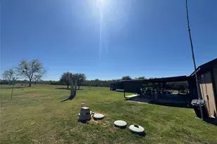1904 Dodge Ln, Wallis, TX 77485 - Photo 3