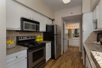 10440 Deerwood #09-0924, Houston, TX 77042 - Photo 3