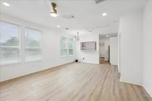 2272 Pierce St, Beaumont, TX 77703 - Photo 7