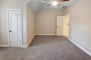 110 N Pinto Point Cir, Spring, TX 77389 - Photo 19