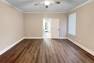 110 N Pinto Point Cir, Spring, TX 77389 - Photo 9