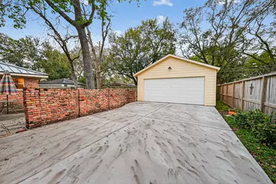 5911 Warm Springs Road, Houston, TX 77035 - Photo 3