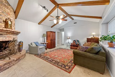 5911 Warm Springs Road, Houston, TX 77035 - Photo 7