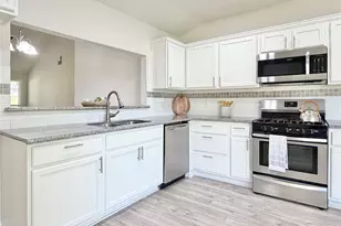 10940 Collingswood Dr, La Porte, TX 77571 - Photo 7