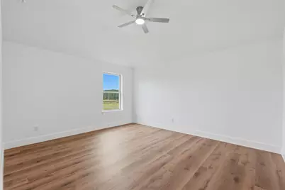 13146 Lake Conroe Bay Road, Willis, TX 77318 - Photo 17