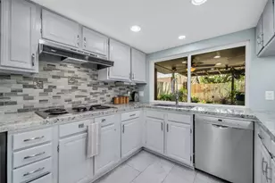 16222 Green Shade Dr, Houston, TX 77090 - Photo 13