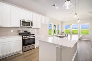 2102 Twin Lakes Blvd, West Columbia, TX 77486 - Photo 7